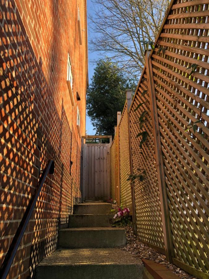 Stylish 2 Bed Apartment Next To The Norfolk Broads Coltishall Buitenkant foto